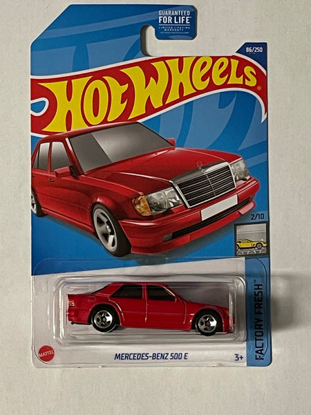 Hotwheels Mercedes-Benz 500 E Red
