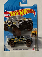 HOTWHEELS ‘19 CHEVY SILVERADO TRAIL BOSS LT