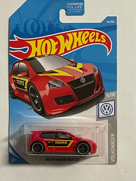 HOTWHEELS VOLKSWAGEN GOLF GTI MOMO