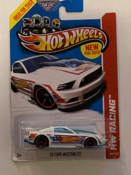 HOTWHEELS ‘13 FORD MUSTANG GT