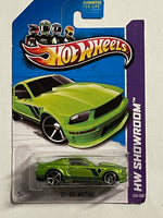 HOTWHEELS ‘07 FORD MUSTANG GREEN